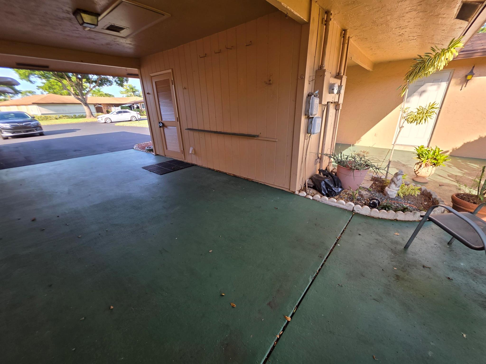 COUNTRY MANORS CONDO - Residential