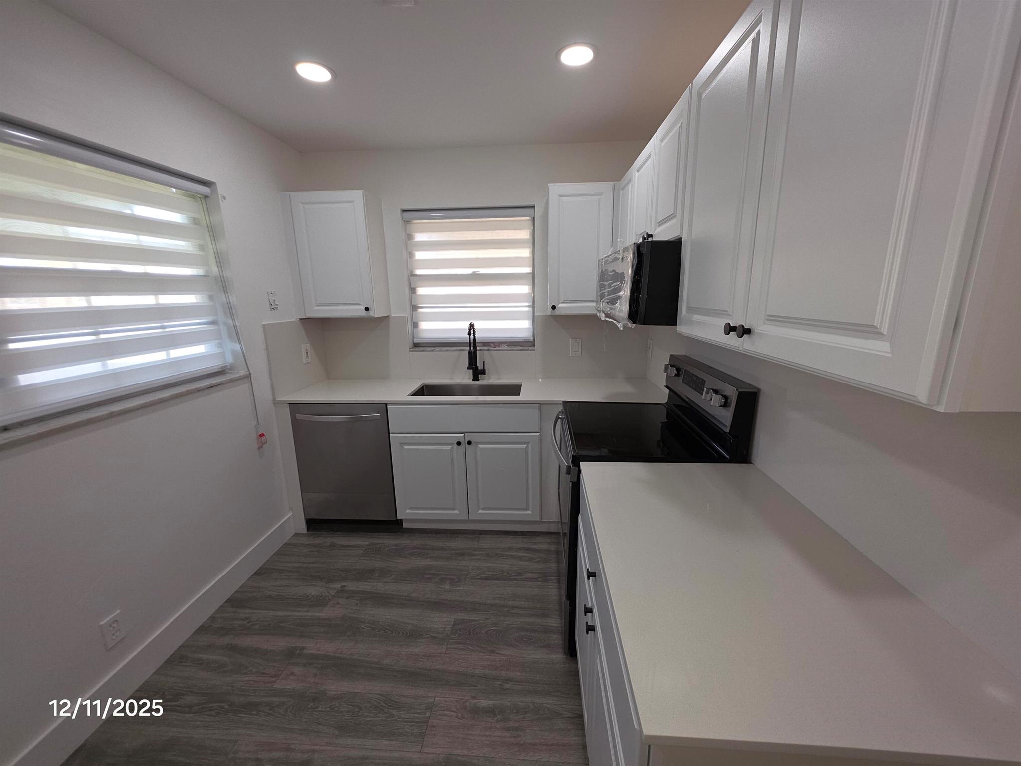 COUNTRY MANORS CONDO - Residential