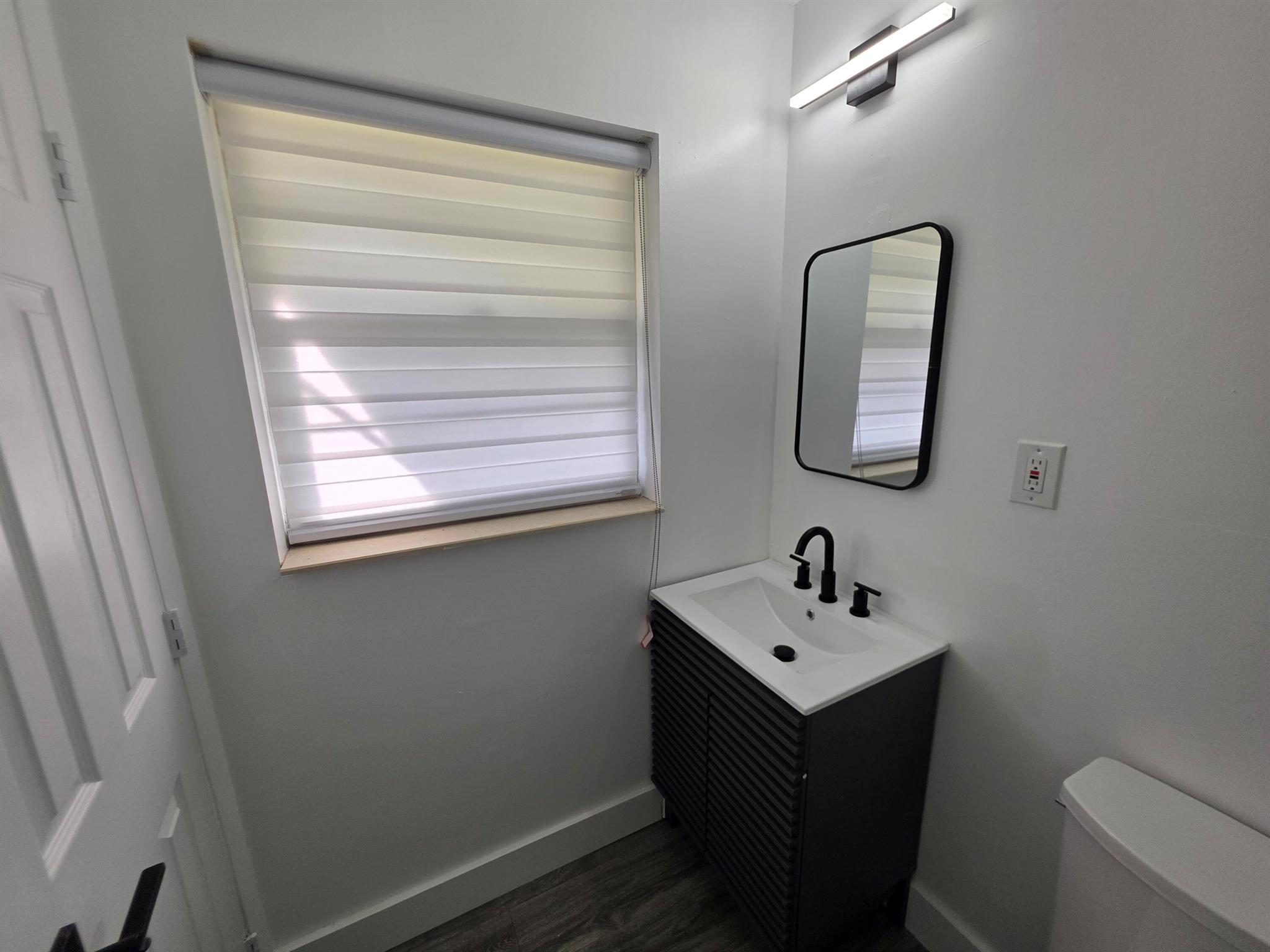 COUNTRY MANORS CONDO - Residential