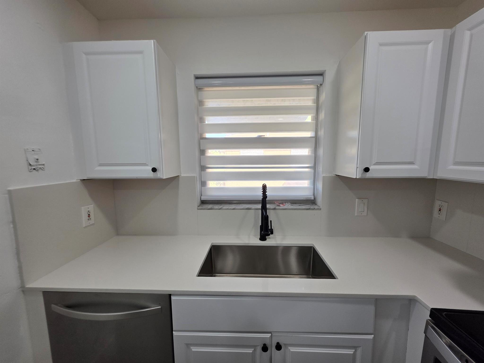 COUNTRY MANORS CONDO - Residential