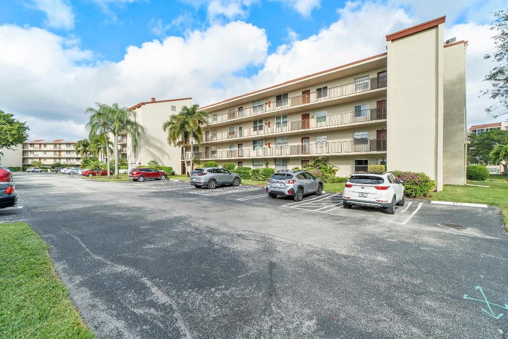 Photo of 27 Abbey Lane #306, Delray Beach, FL 33446 (MLS # R11155443)