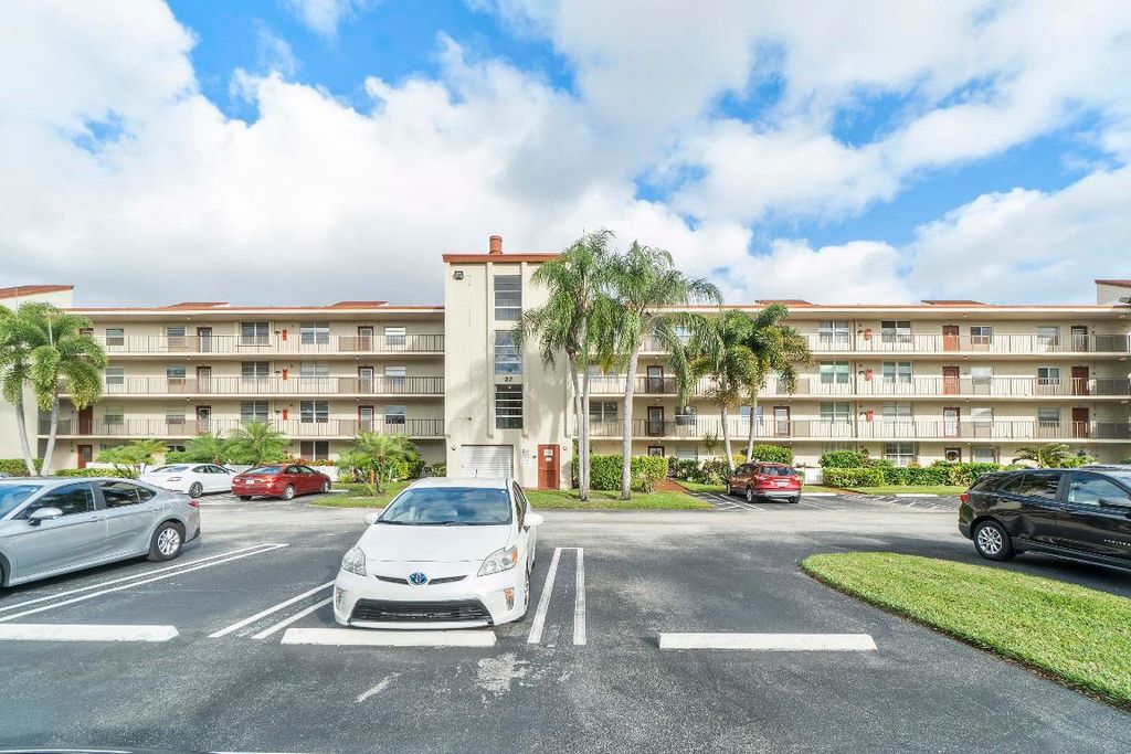 Photo of 27 Abbey Lane #306, Delray Beach, FL 33446 (MLS # R11155443)