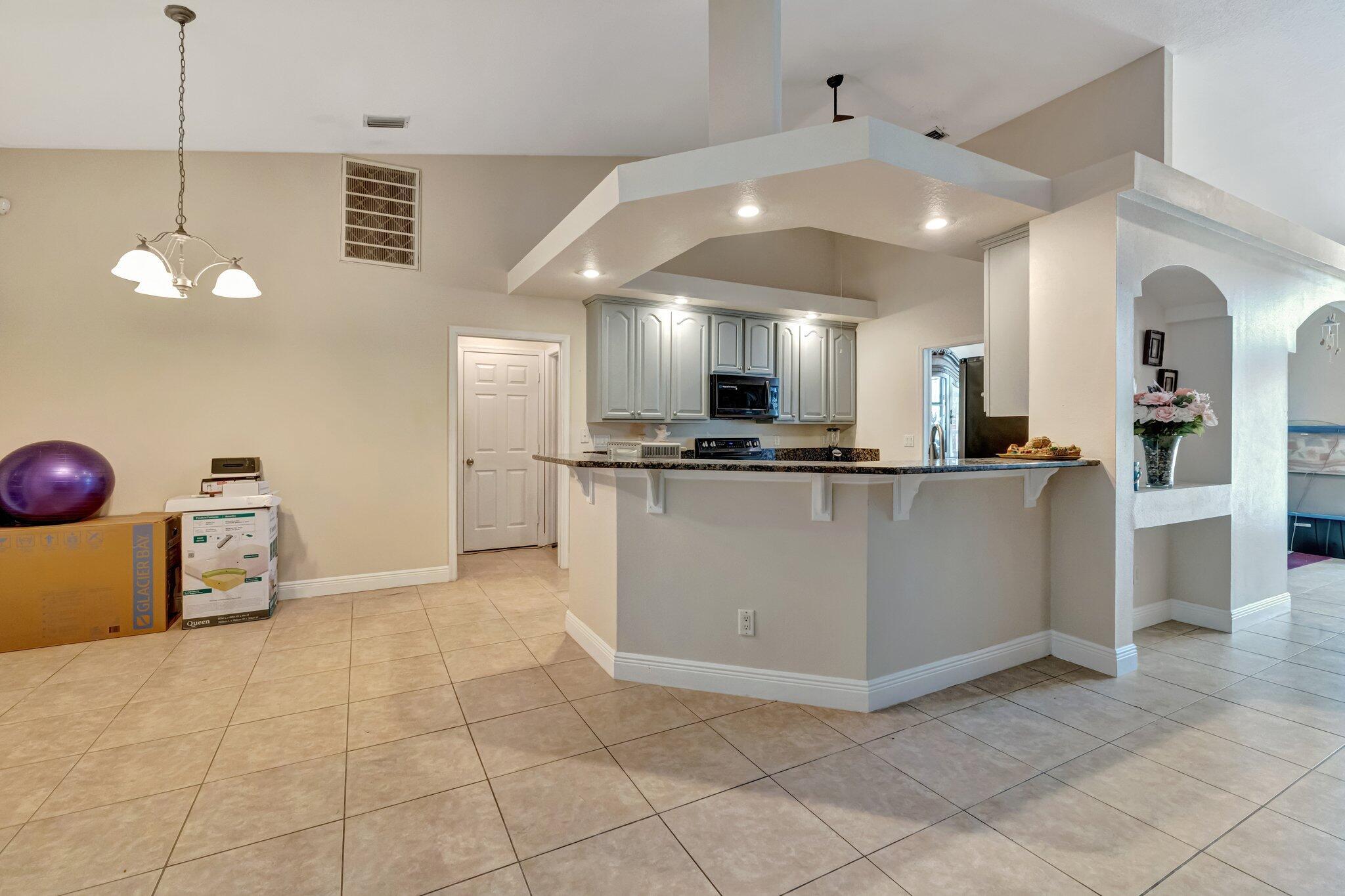 PORT ST LUCIE SECTION 19 - Residential Lease