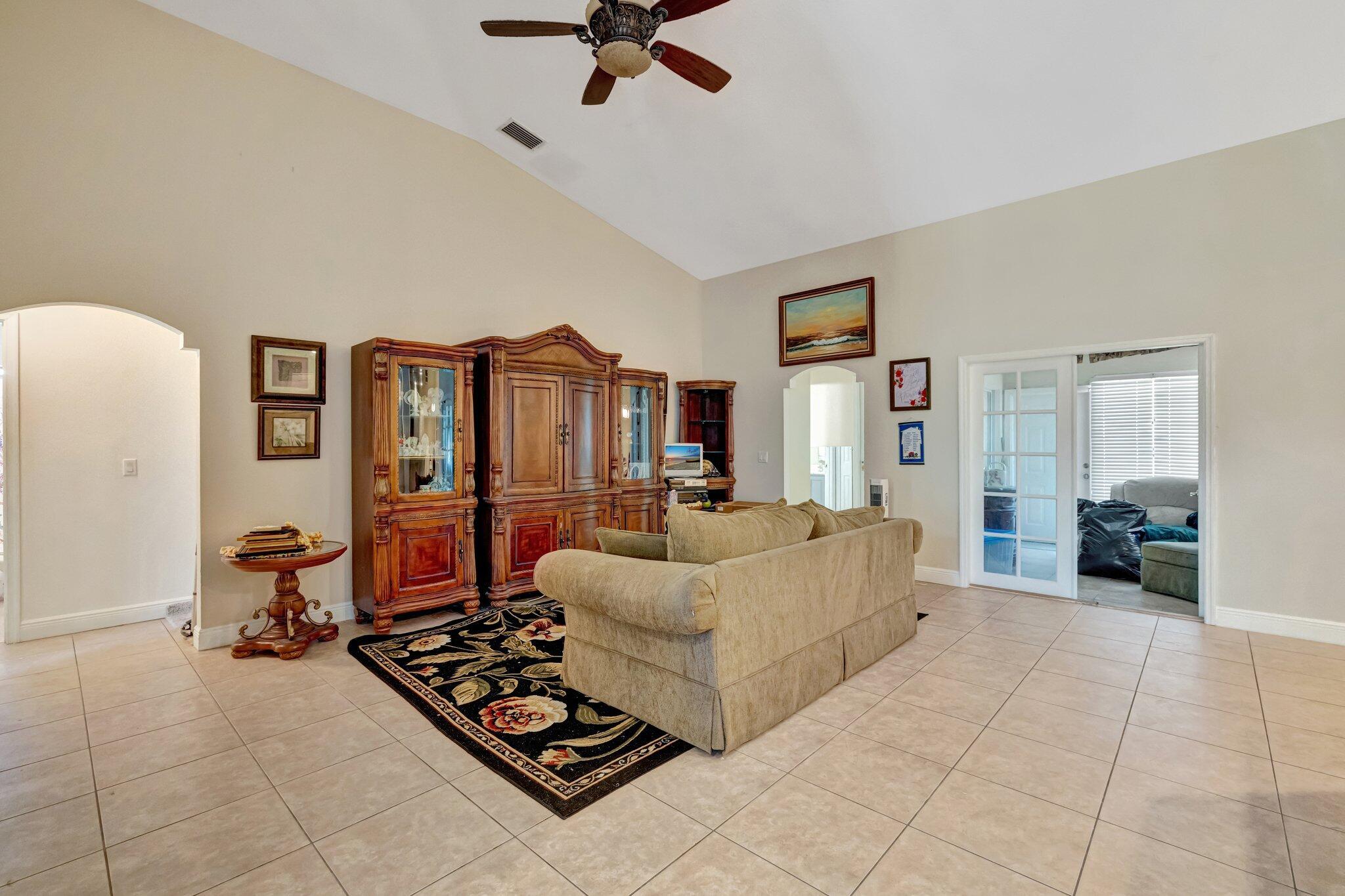 PORT ST LUCIE SECTION 19 - Residential Lease