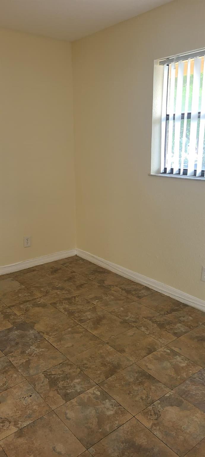 CORAL PLAZA CONDO - Residential Lease