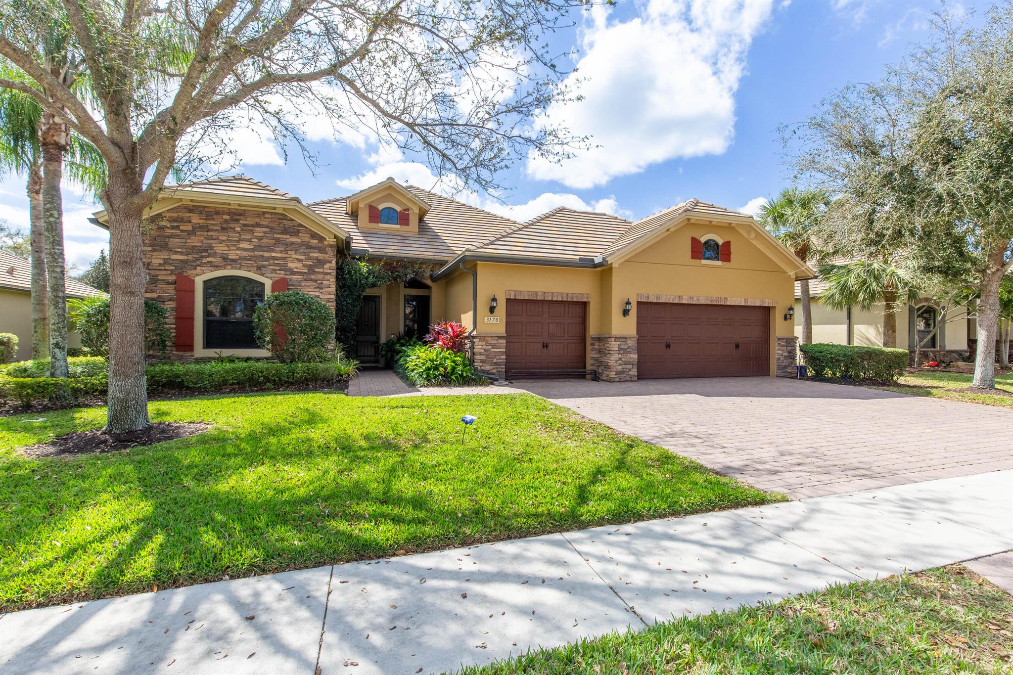 Discover this fantastic rental in one of Wellington's newest communities, where convenience meets comfort. Nestled in a prime location, this property offers access to the top-notch school system Wellington is renowned for. Enjoy the excitement of nearby equestrian venues and the ease of travel with Palm Beach International Airport just 10 minutes away. With the stunning South Florida beaches only 15 minutes out and Whole Foods and Trader Joe's right behind the neighborhood, this home is perfectly situated for both adventure and everyday essentials.