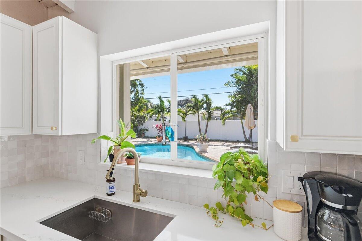 LIGHTHOUSE POINT 6TH SEC - Residential