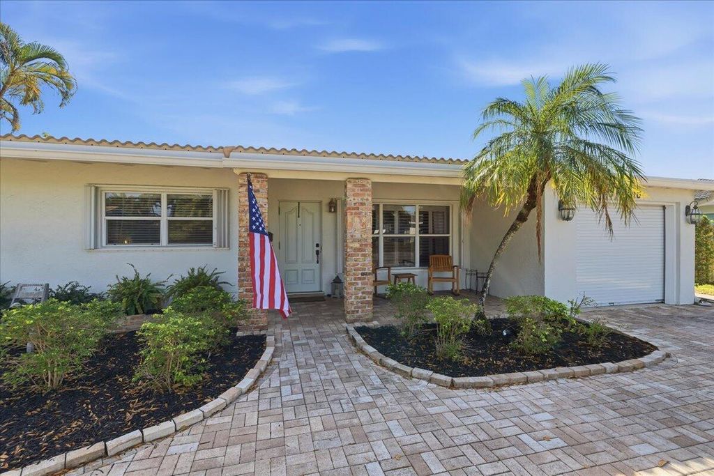 Photo of 2220 NE 34th Court, Lighthouse Point, FL 33064 (MLS # R11151232)