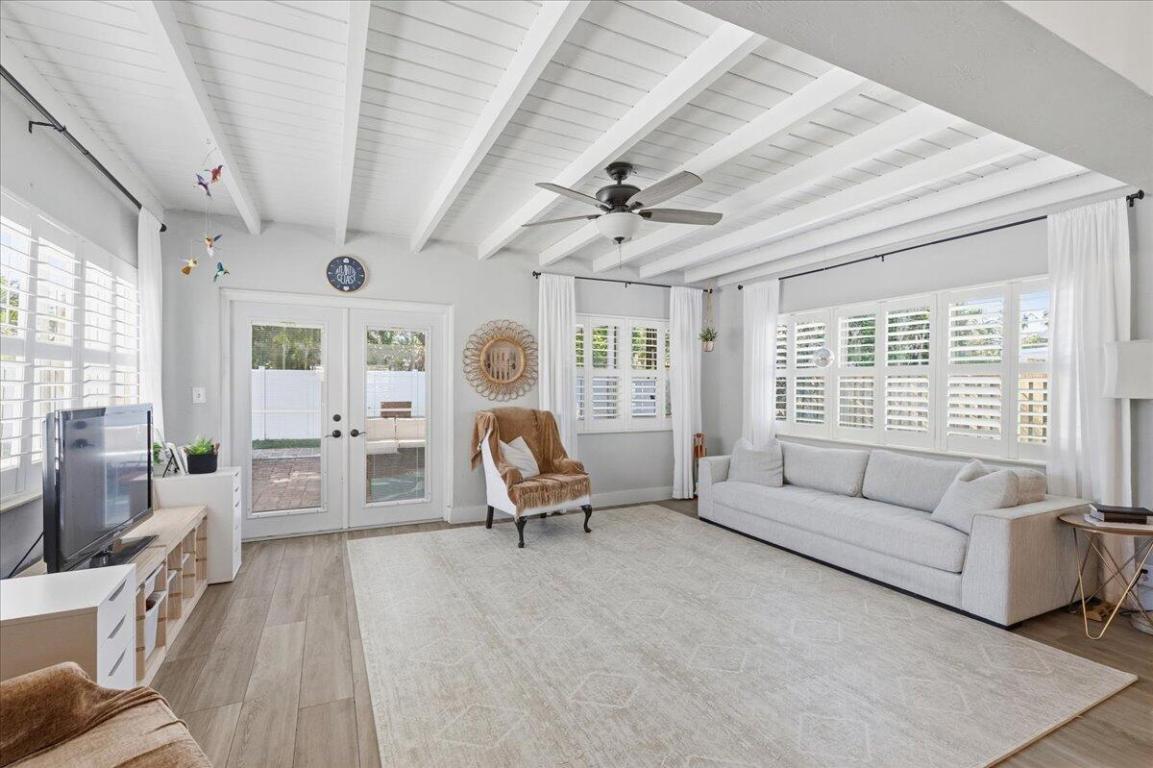 LIGHTHOUSE POINT 6TH SEC - Residential