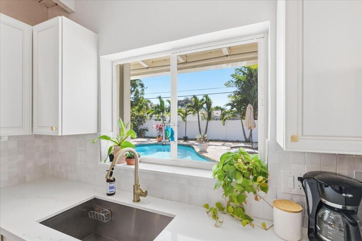 LIGHTHOUSE POINT 6TH SEC - Residential