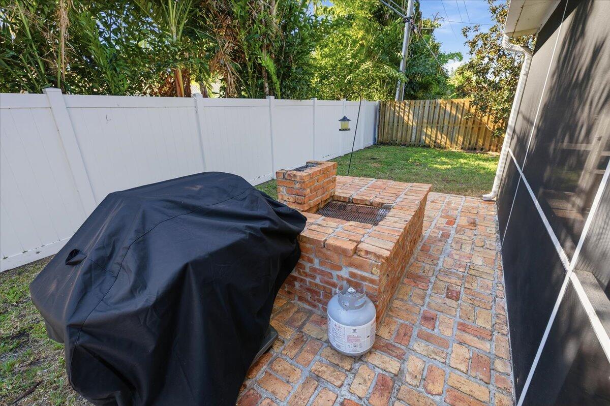 LIGHTHOUSE POINT 6TH SEC - Residential