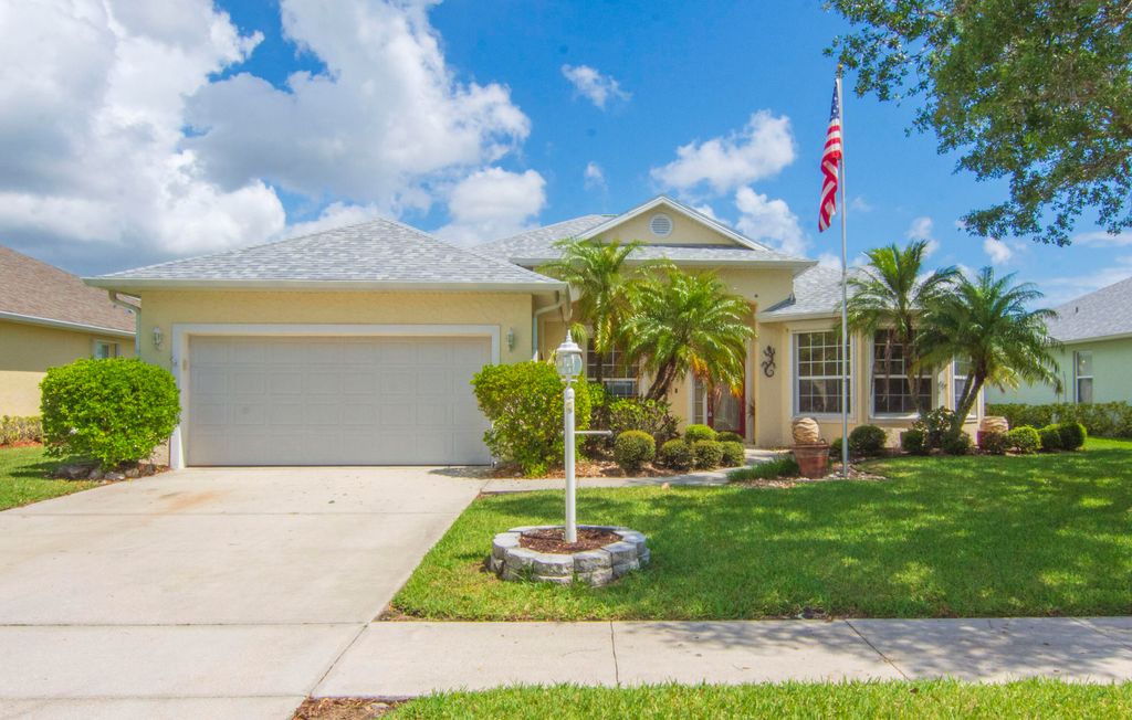 Photo of 5370 E 1st Sq Square SW, Vero Beach, FL 32968 (MLS # B26017851)