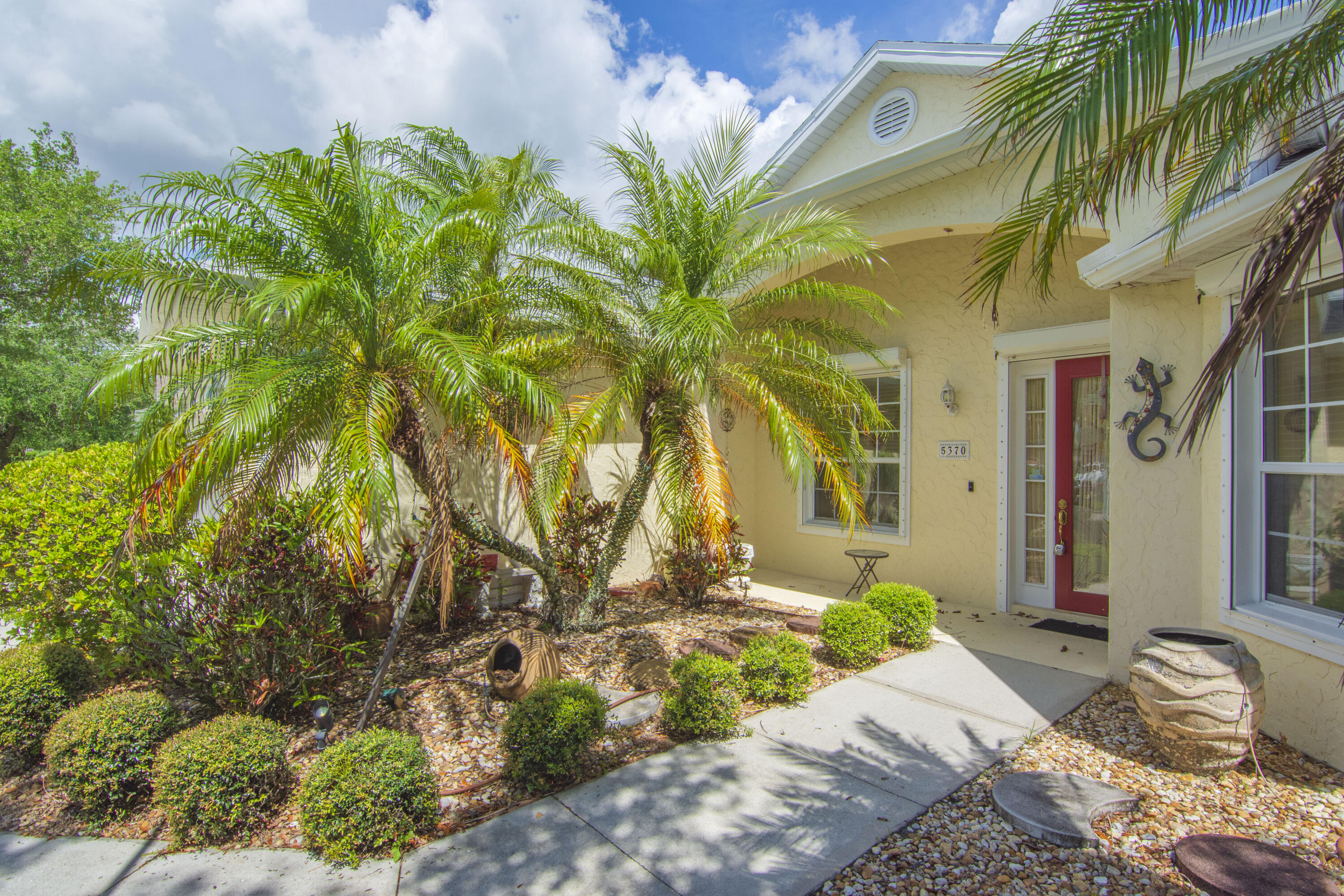 5370 E 1st Square SW