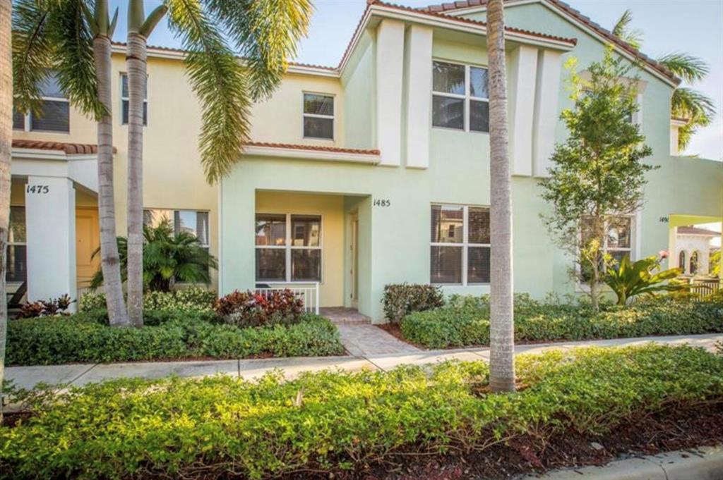 Beautiful townhome located in the highly desired Centra Community. Professionally decorated, Stainless Steel Appliances, Granite Countertops, Huge Walk-in Closet, & Full size Washer & Dryer. Close Proximity to I-95 & Congress. Walking distance to Shops, Restaurants, Gyms, Parks, & Boca Raton Public Library. Centra Amenities include Gated Community, Pool, Gym, Playground, & 24/7 Security Patrol.