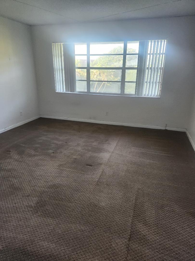 Applegreen Condo Apts 3 - Residential Lease