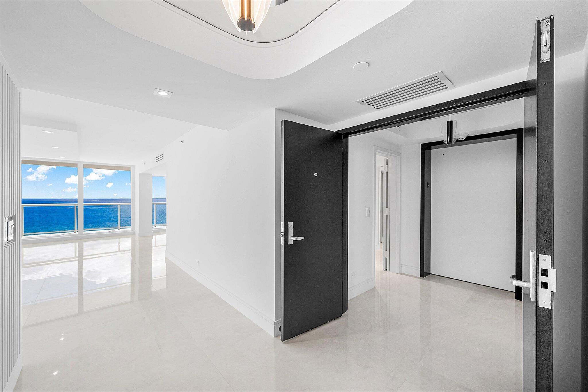 VILLA NOVA - Residential Lease