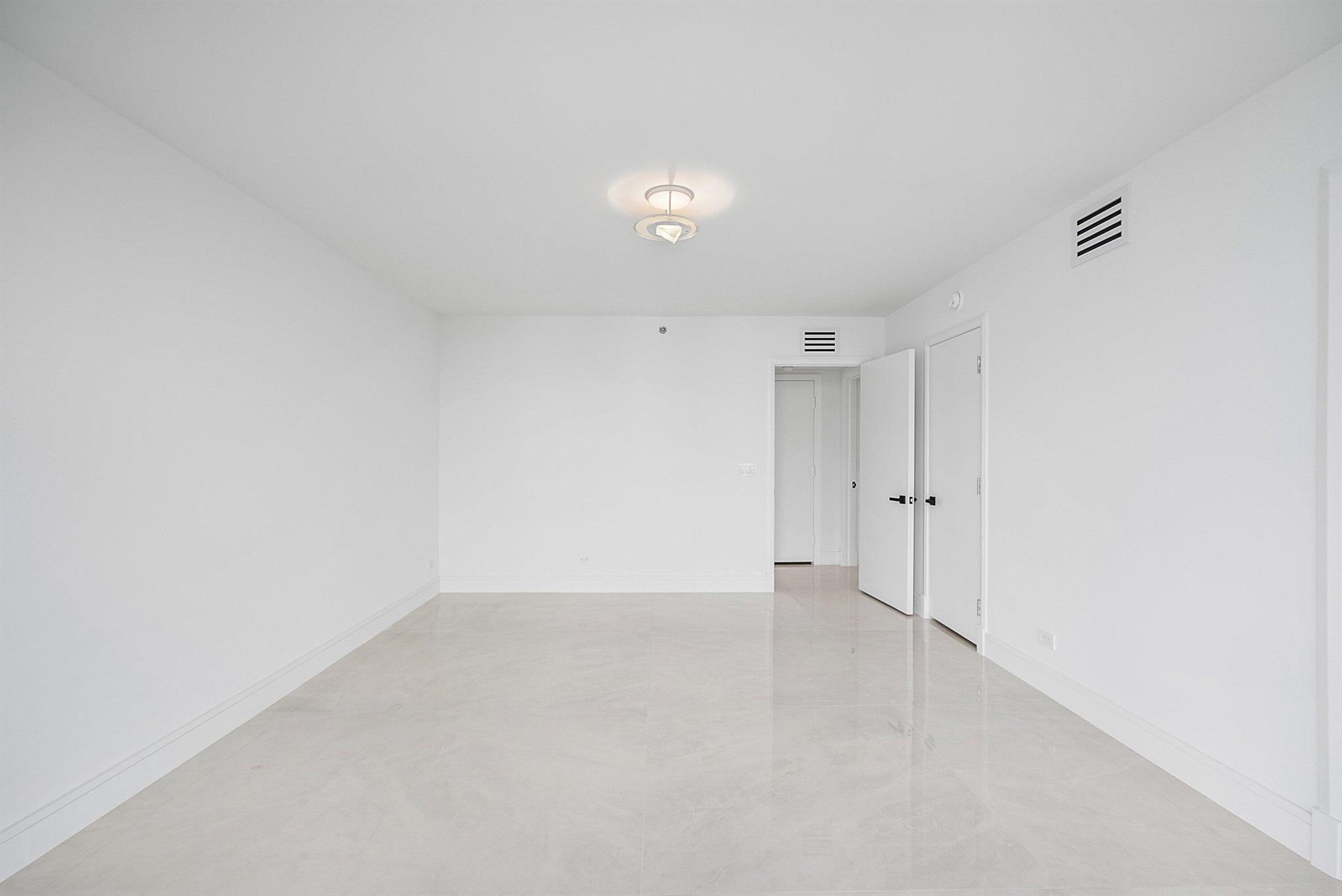 VILLA NOVA - Residential Lease