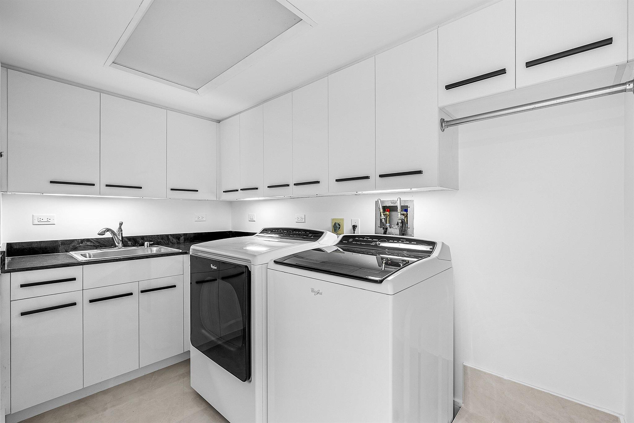 VILLA NOVA - Residential Lease