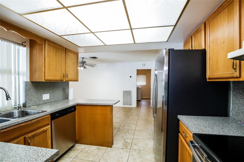 Photo of 11275 NW 37th Court, Coral Springs, FL 33065 (MLS # F10520610)