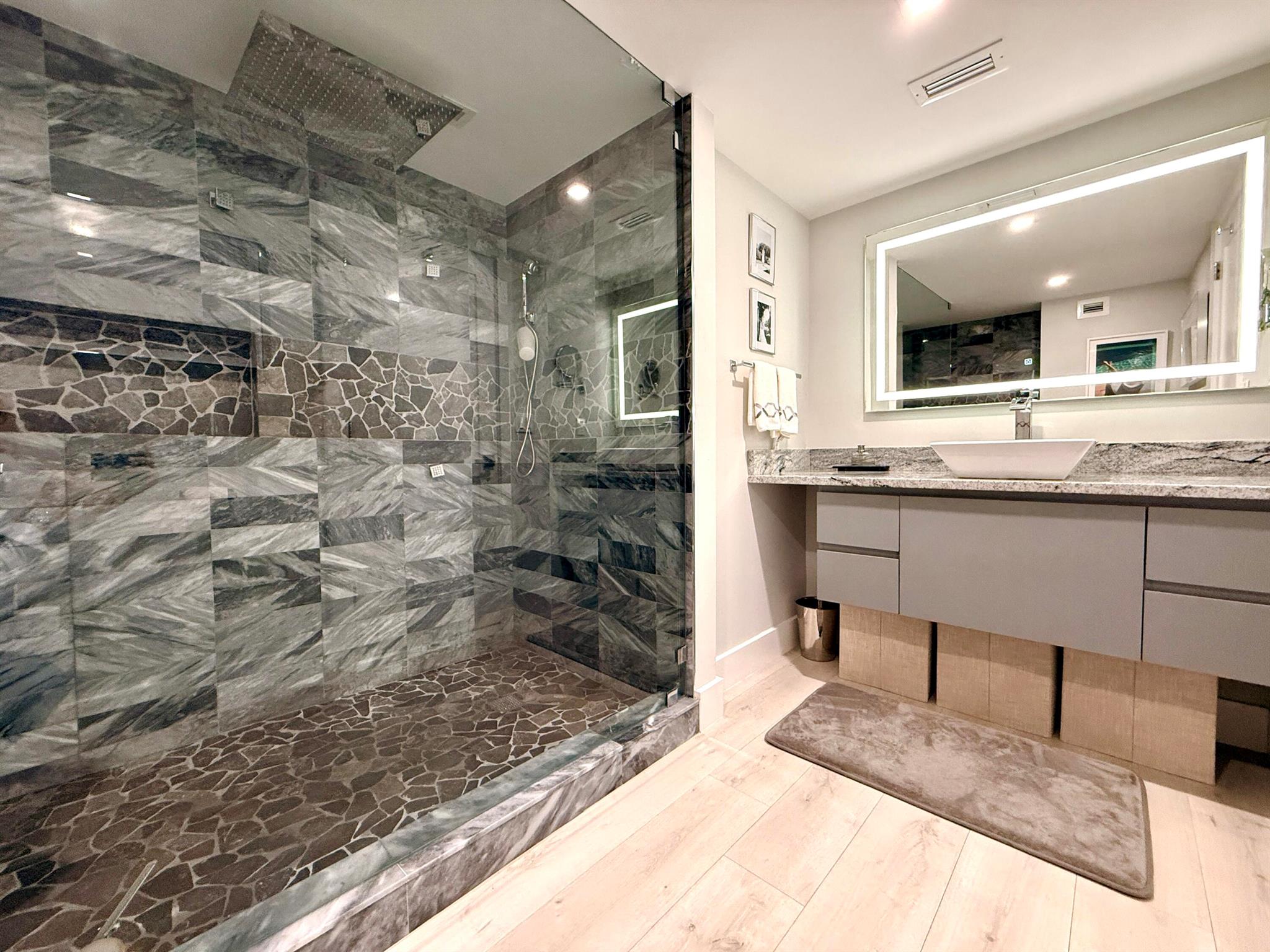 RAPALLO SOUTH CONDO - Residential