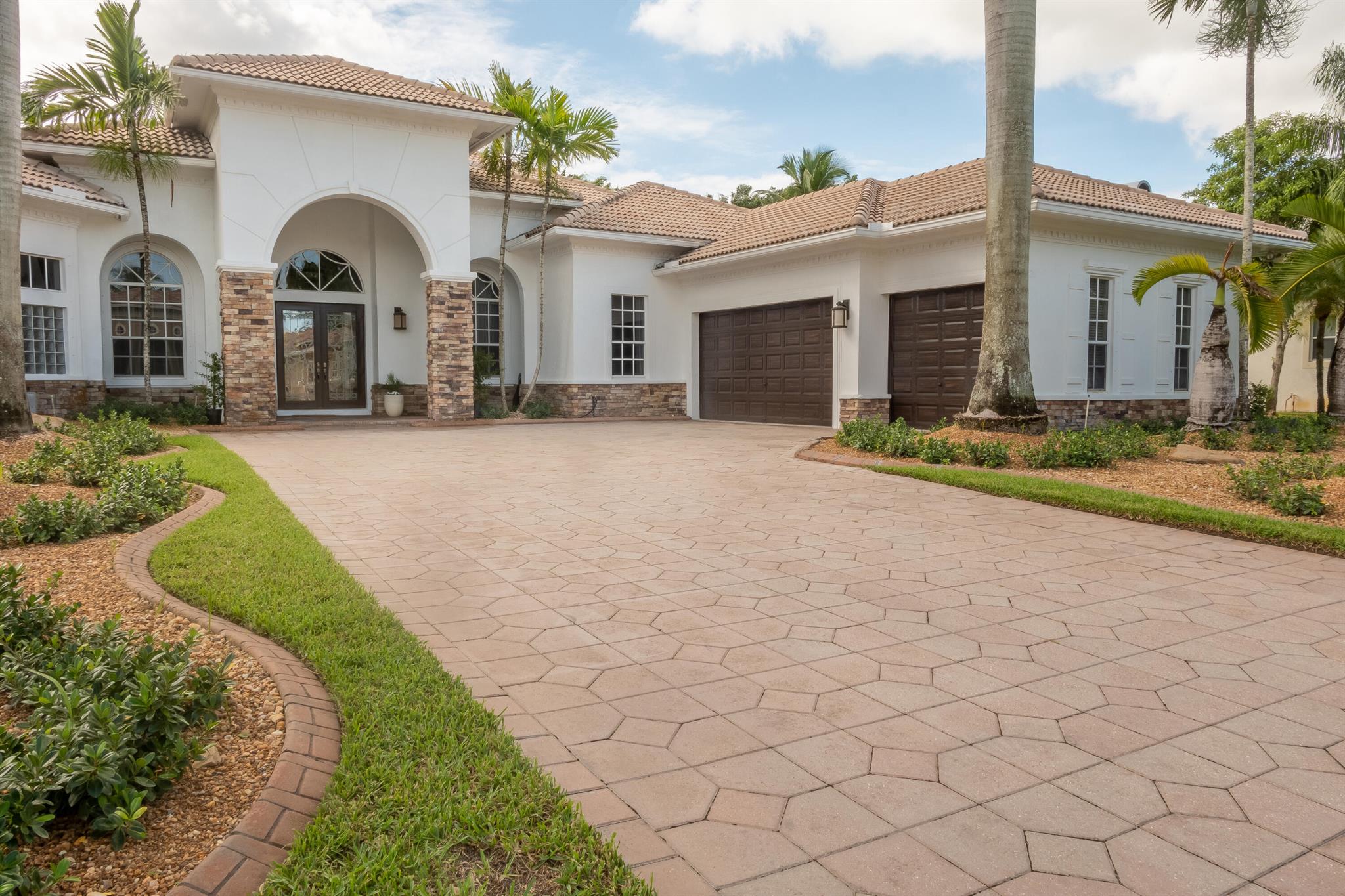 12486 Equine Lane