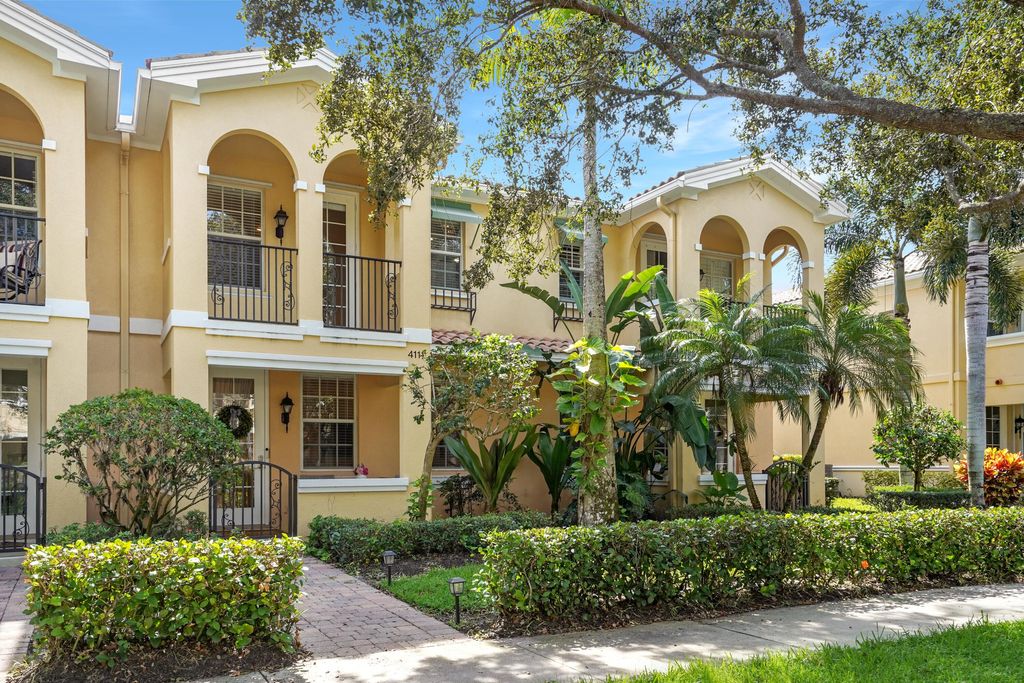 Photo of 4111 Community Drive, Jupiter, FL 33458 (MLS # R10972243)