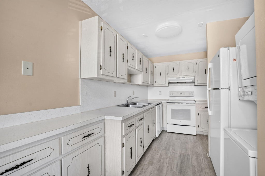 Photo of 2901 SW 15TH Street #204, Delray Beach, FL 33445 (MLS # B26069934)