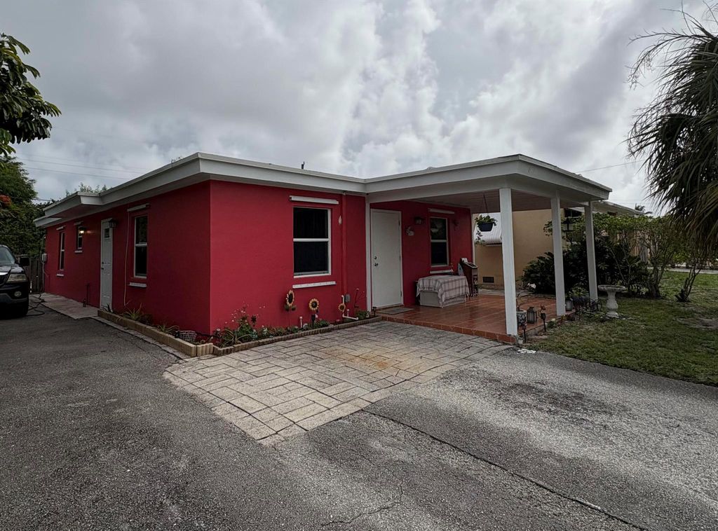 Photo of 626 Minnesota Street #B, Lantana, FL 33462 (MLS # R11103395)