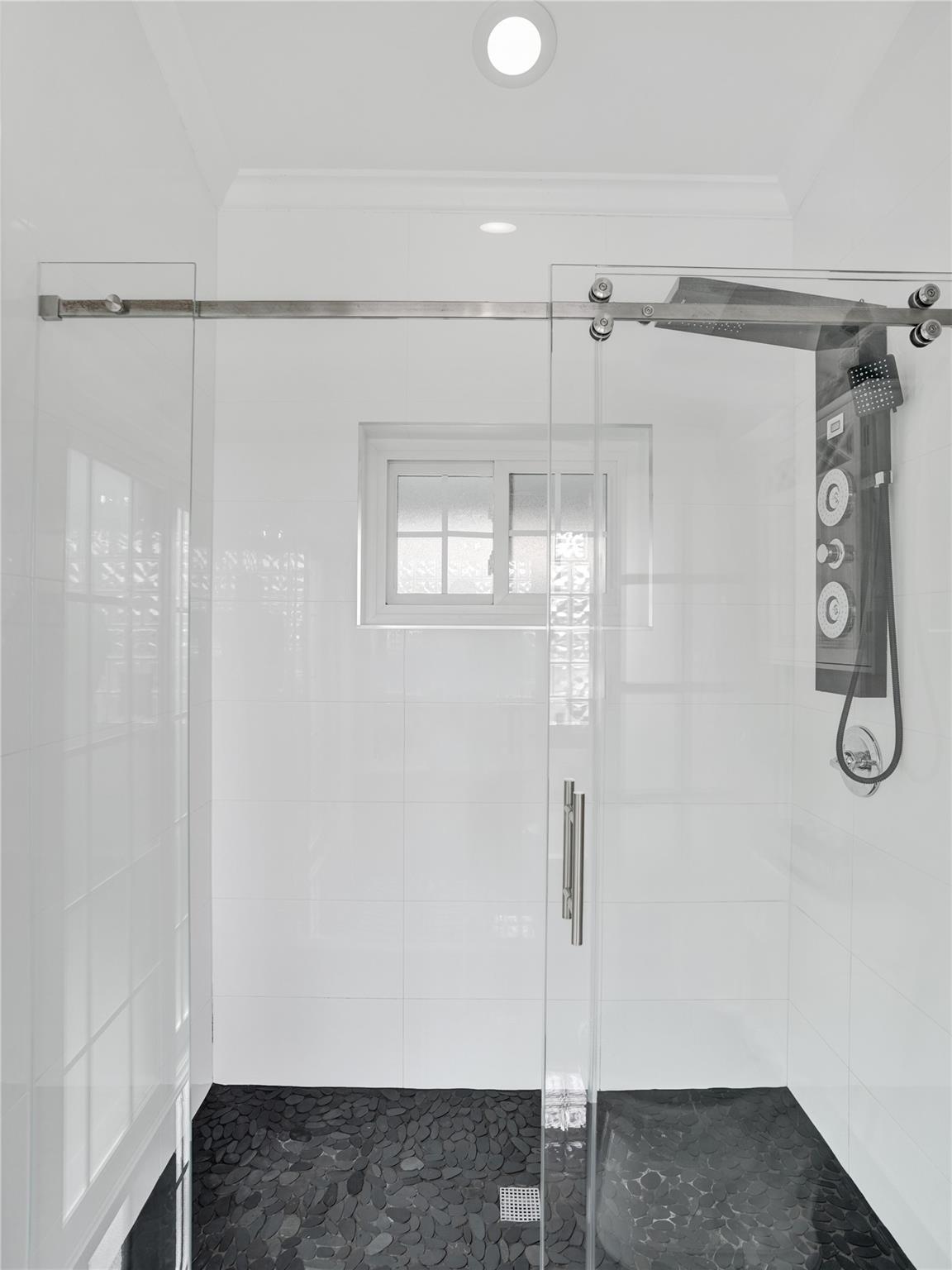 Pine Ridge 112-37 B - Residential