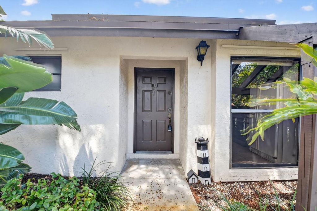 Photo of 123 Via De Casas Norte, Boynton Beach, FL 33426 (MLS # R11127150)