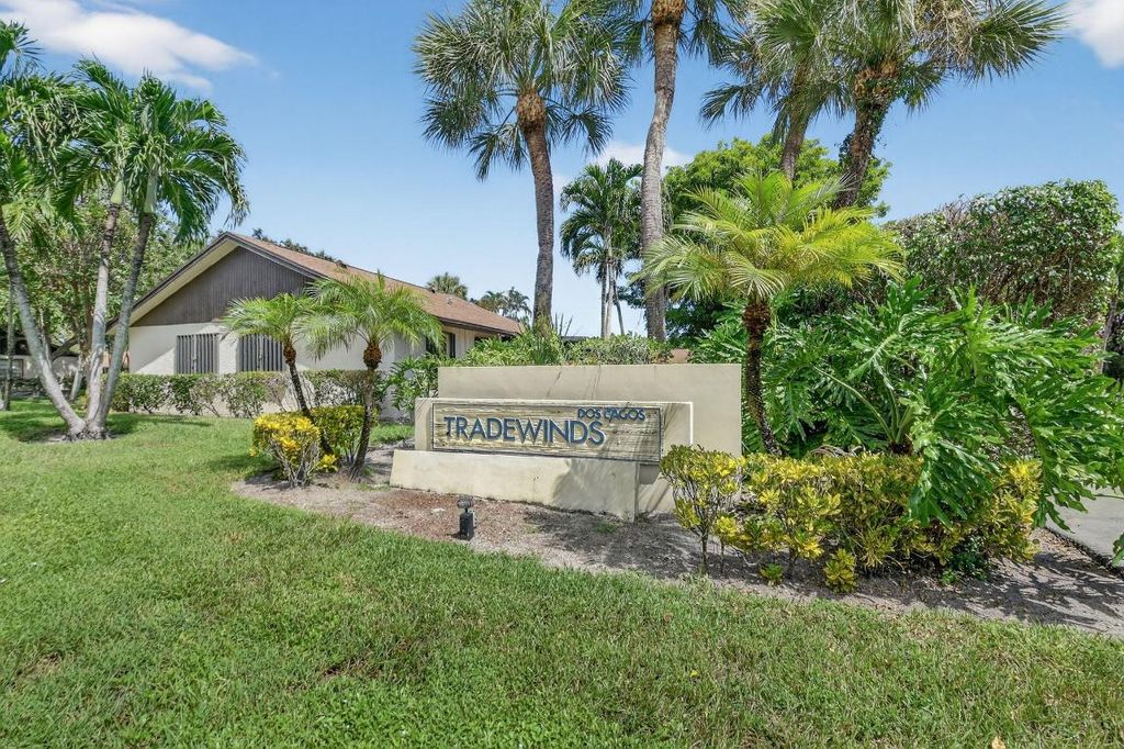 Photo of 123 Via De Casas Norte, Boynton Beach, FL 33426 (MLS # R11127150)