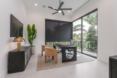 Tiny photo for 400 NE 4th Street, Boca Raton, FL 33432 (MLS # R11157445)