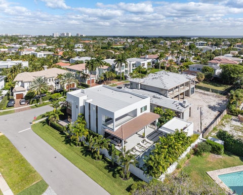 Tiny photo for 400 NE 4th Street, Boca Raton, FL 33432 (MLS # R11157445)