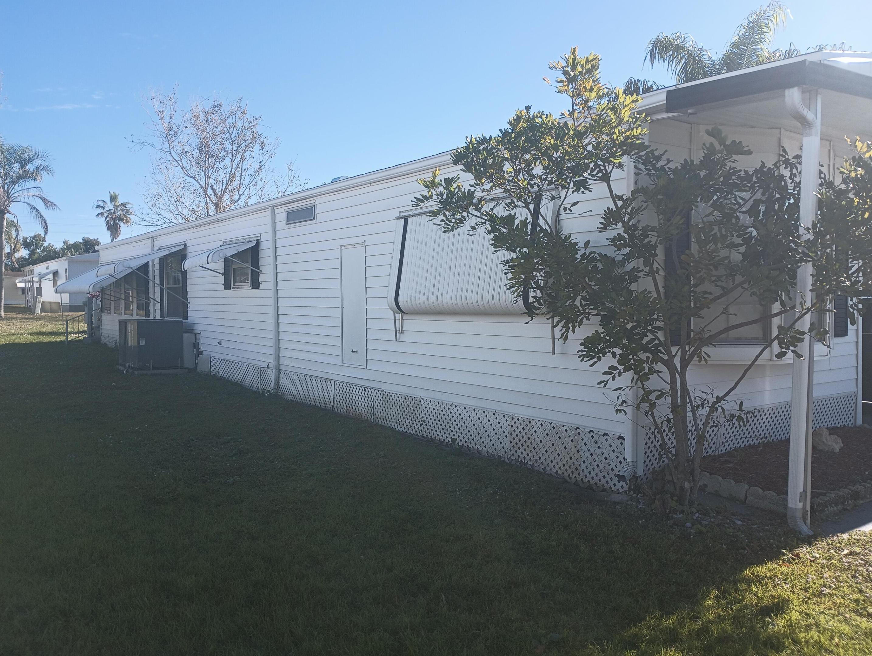 12 Universidad Lane