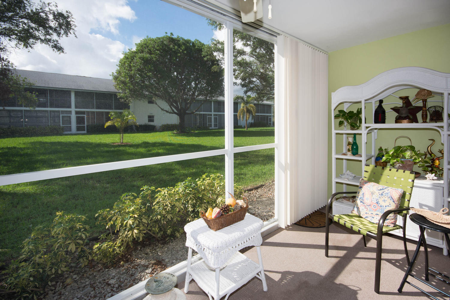 TEQUESTA GARDEN CONDO 2 - Residential