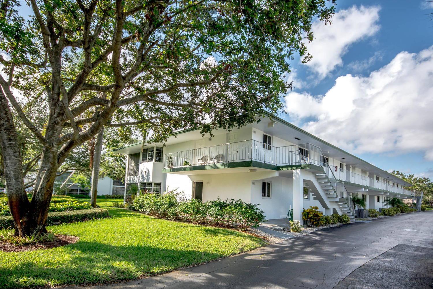 TEQUESTA GARDEN CONDO 2 - Residential