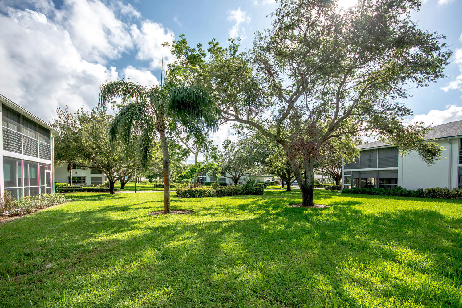 TEQUESTA GARDEN CONDO 2 - Residential