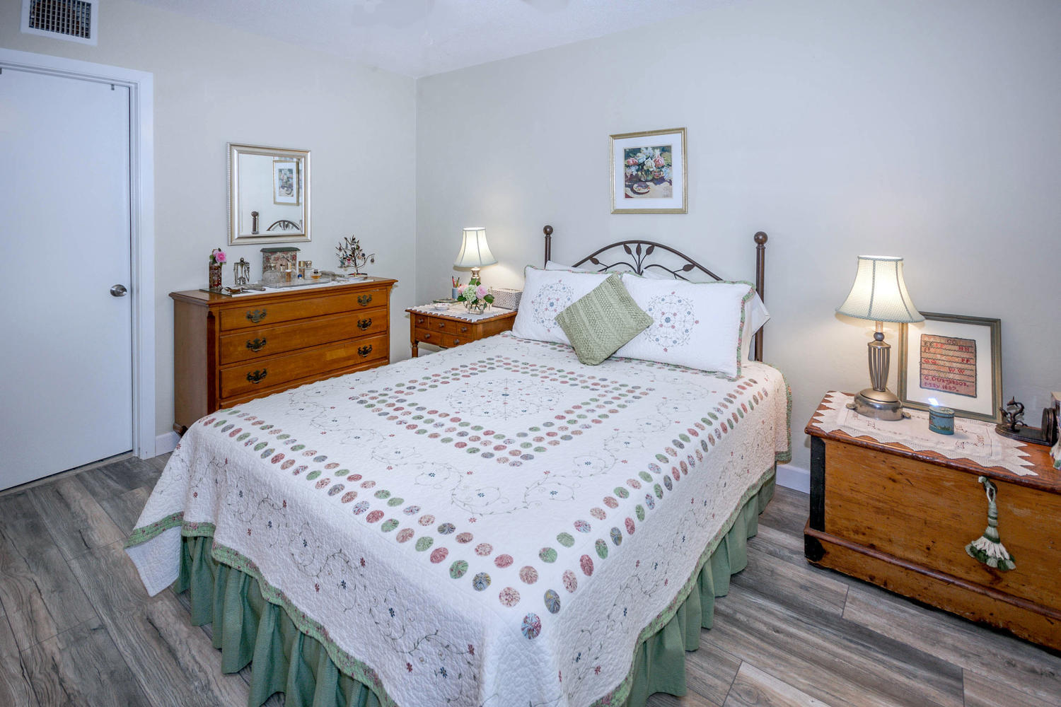 TEQUESTA GARDEN CONDO 2 - Residential