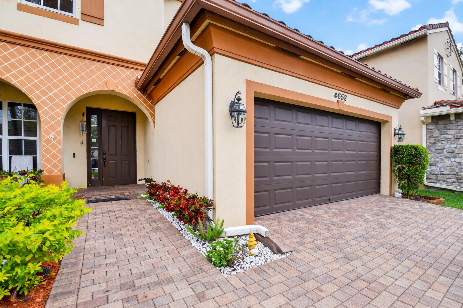 CAPISTARA - Residential