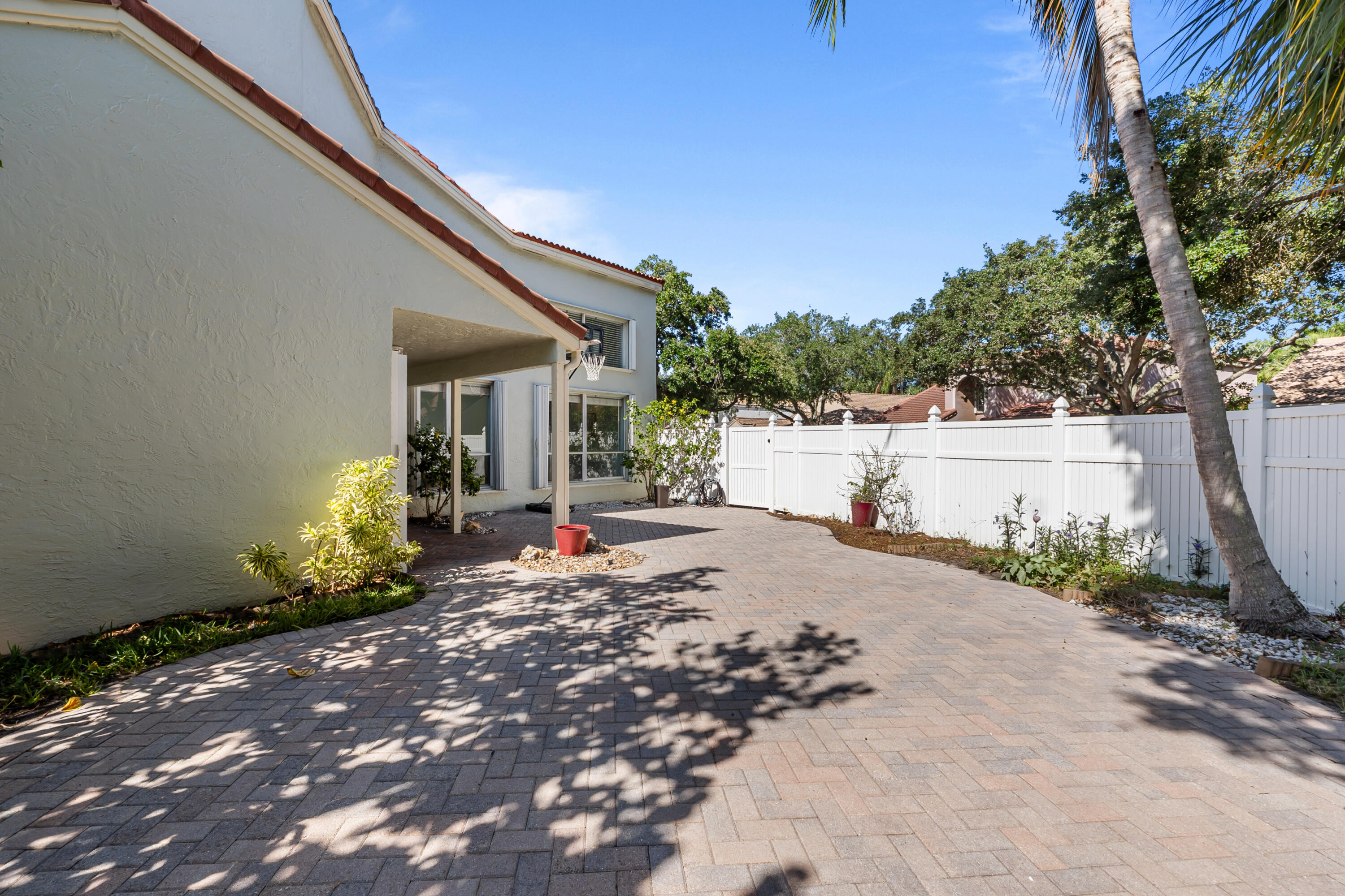 SIENA OAKS - Residential Lease