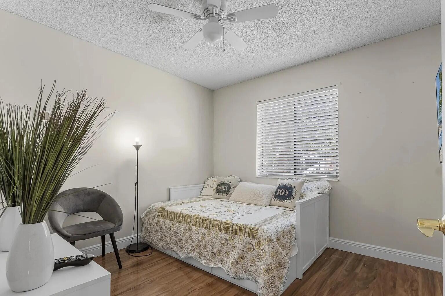 SOUTH LAKE CONDO - Residential