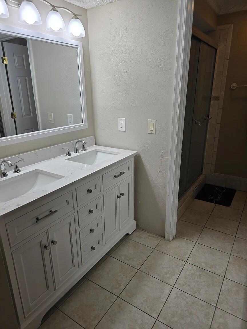 SOUTH LAKE CONDO - Residential