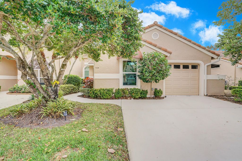 Photo of 104 Sabal Palm Lane, Palm Beach Gardens, FL 33418 (MLS # R10960062)