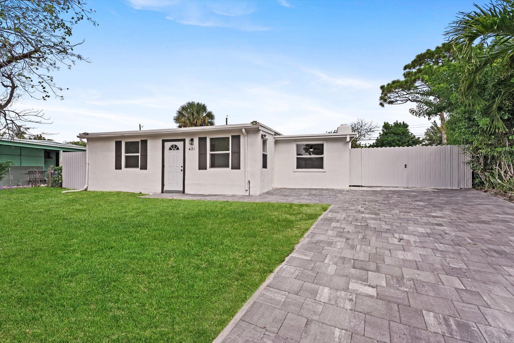 431 Ficus Tree Drive