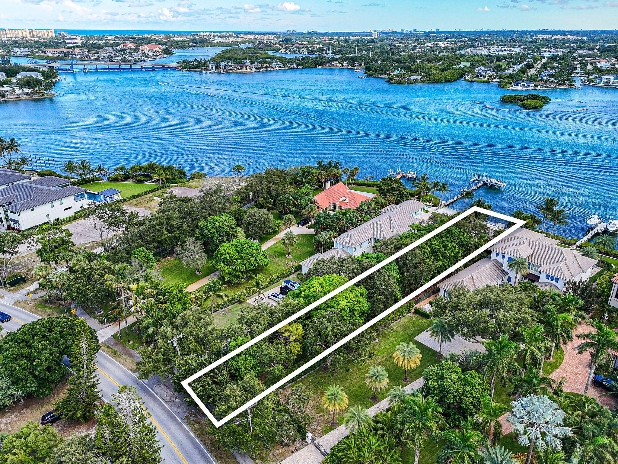 114 W Riverside Drive