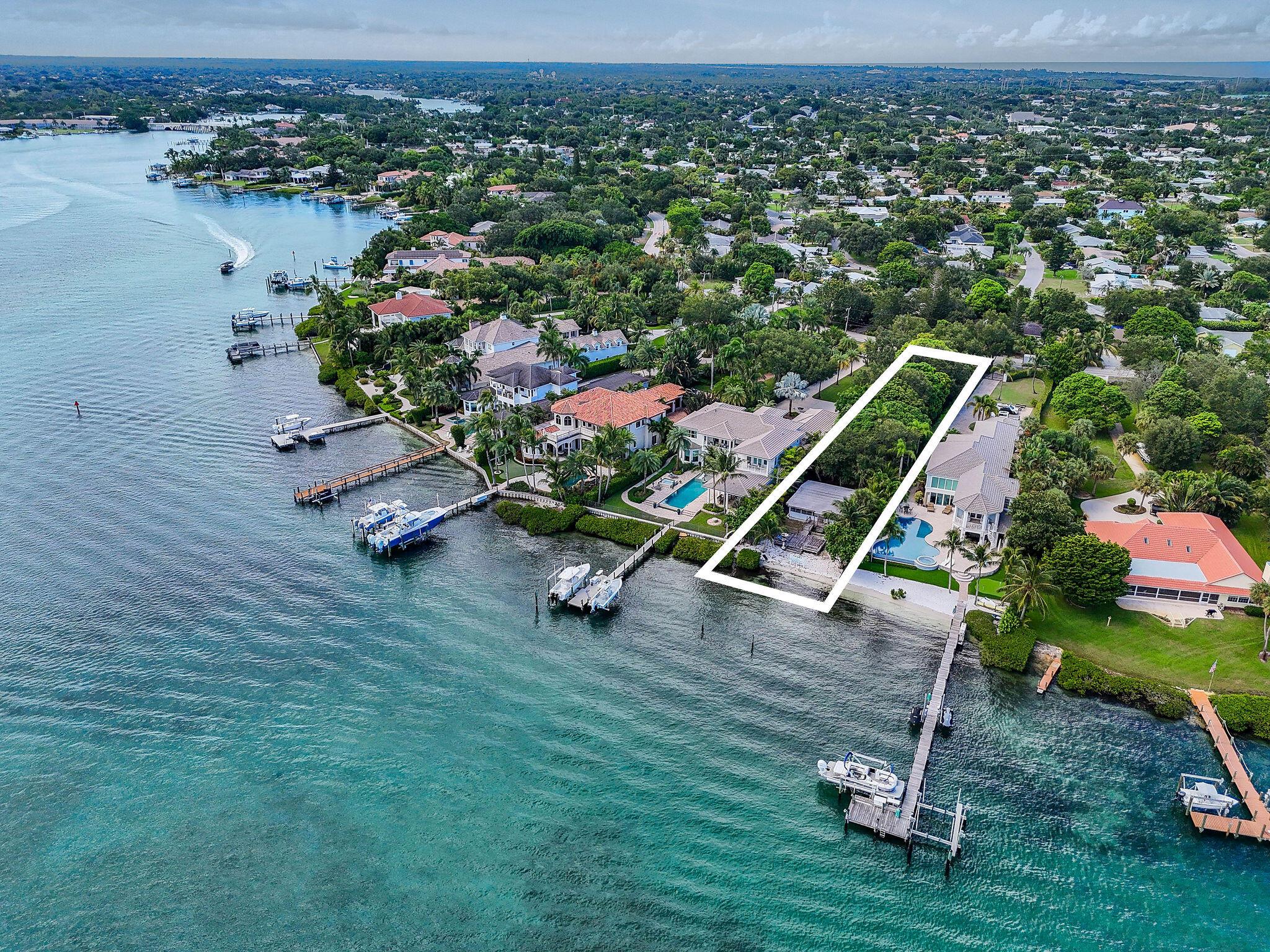 RIVERSIDE ON THE LOXAHATC - Residential