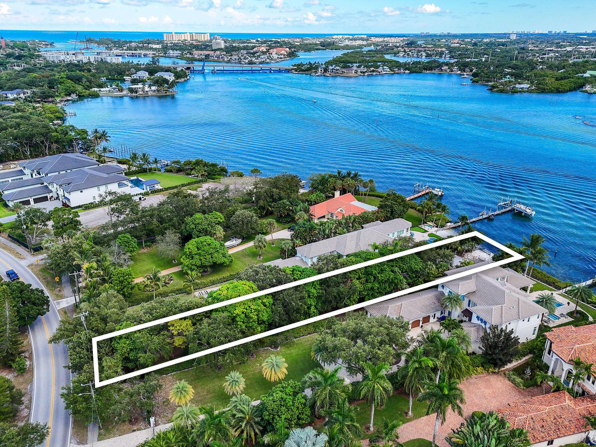 RIVERSIDE ON THE LOXAHATC - Residential