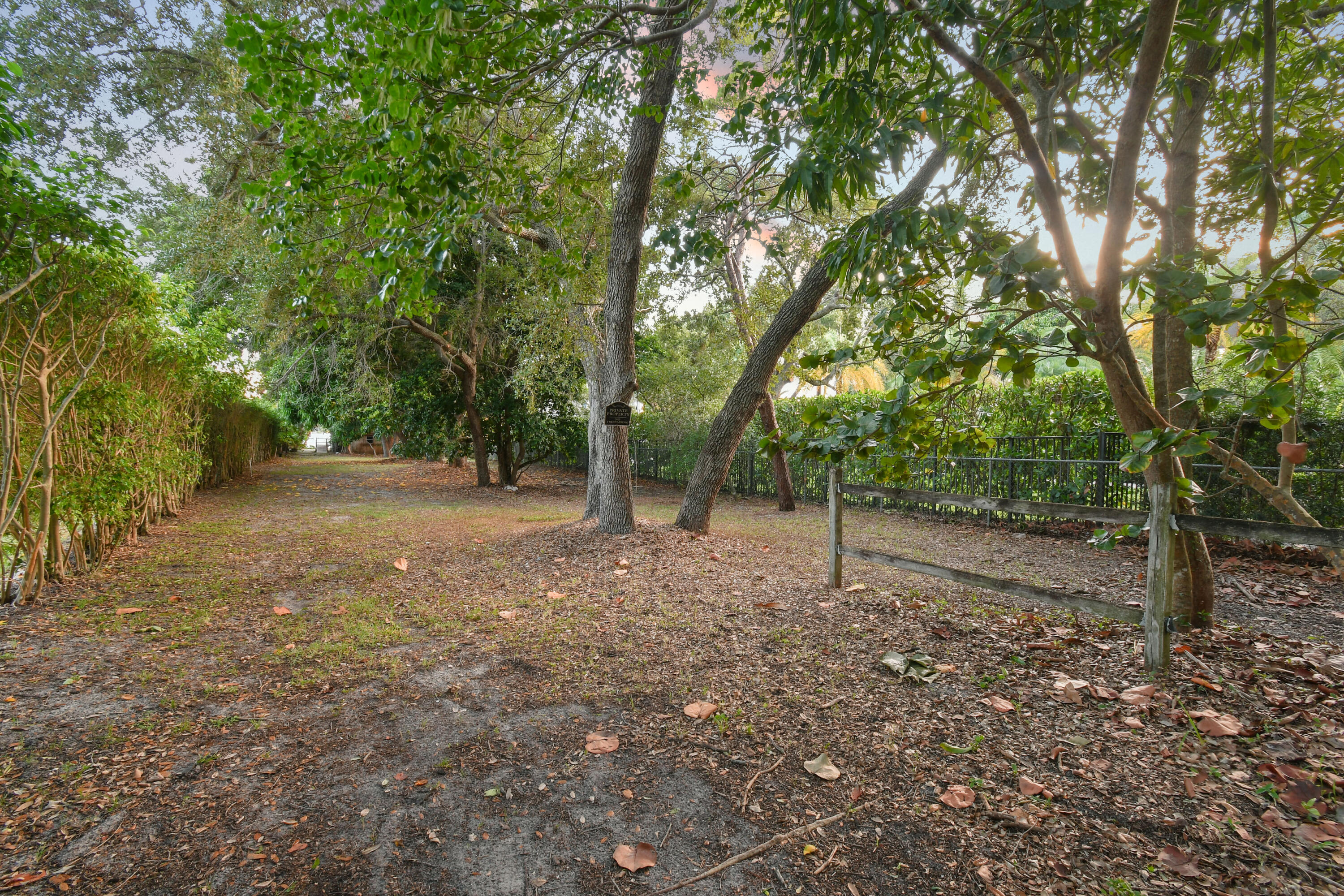 RIVERSIDE ON THE LOXAHATCHEE - Residential