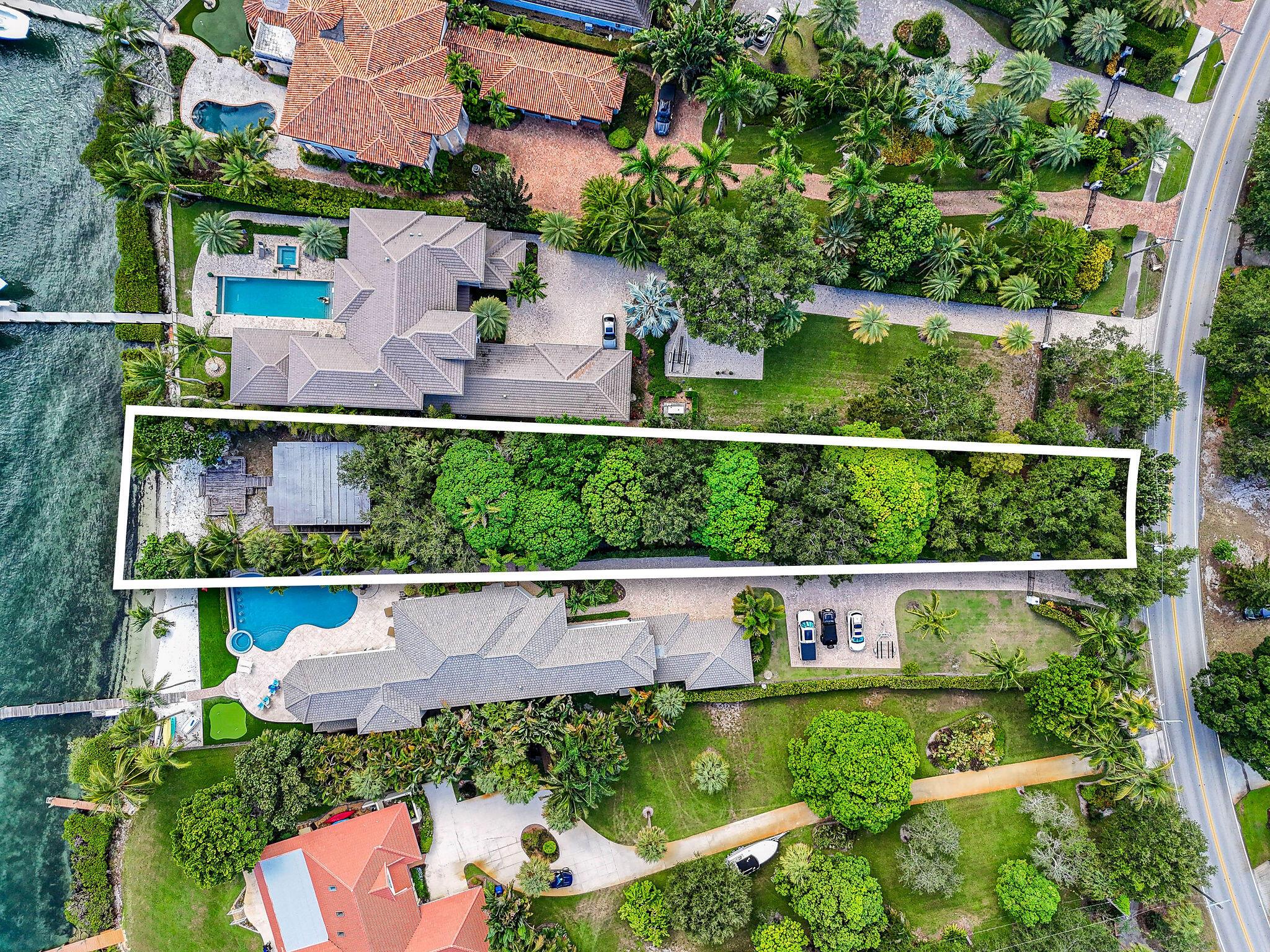 RIVERSIDE ON THE LOXAHATC - Residential