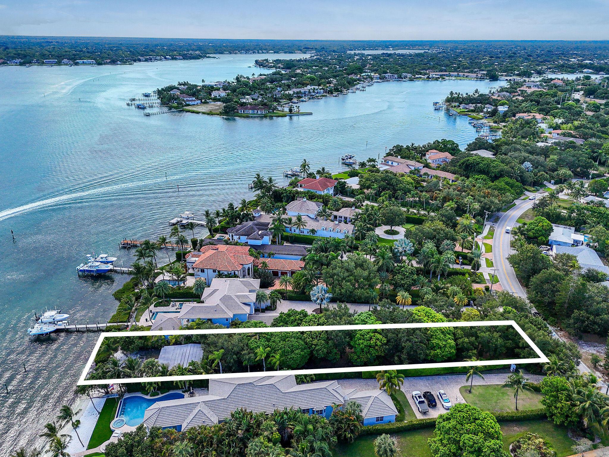 RIVERSIDE ON THE LOXAHATC - Residential